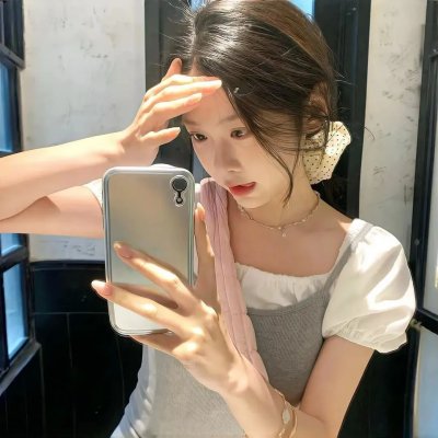 绿茵春色